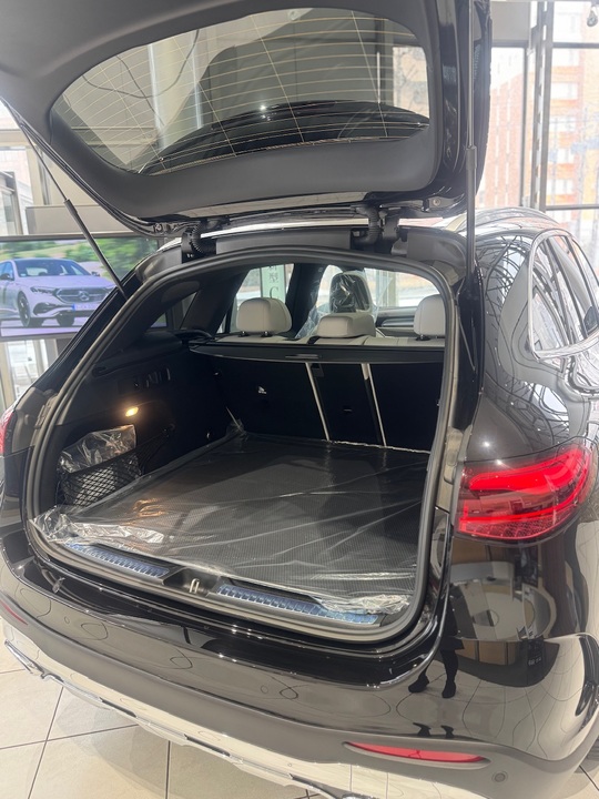 展示車のご案内💁🏼‍♀️<GLC Core