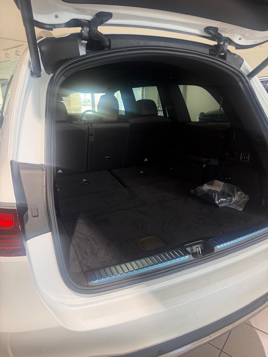 展示車のご案内💁🏼‍♀️＜GLS450d 4MATIC 