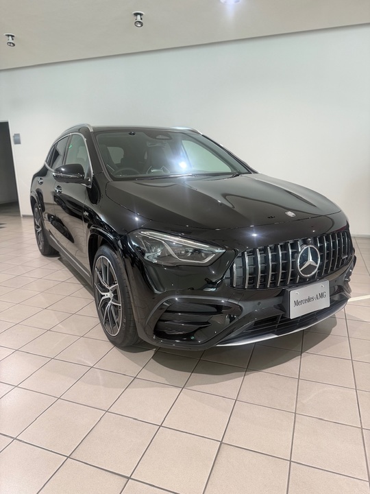 展示車のご案内💁🏼‍♀️＜Mercedes-AMG GLA35 4MATIC