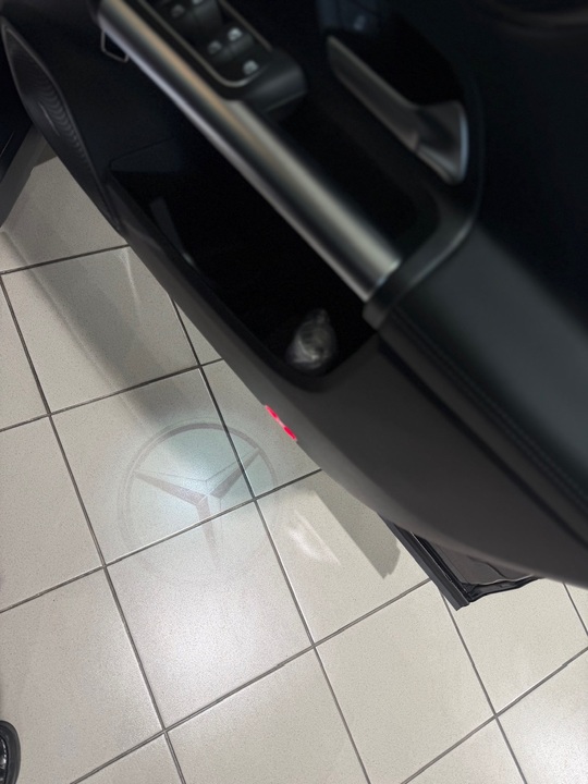 展示車のご案内💁🏼‍♀️＜Mercedes-AMG GLA35 4MATIC