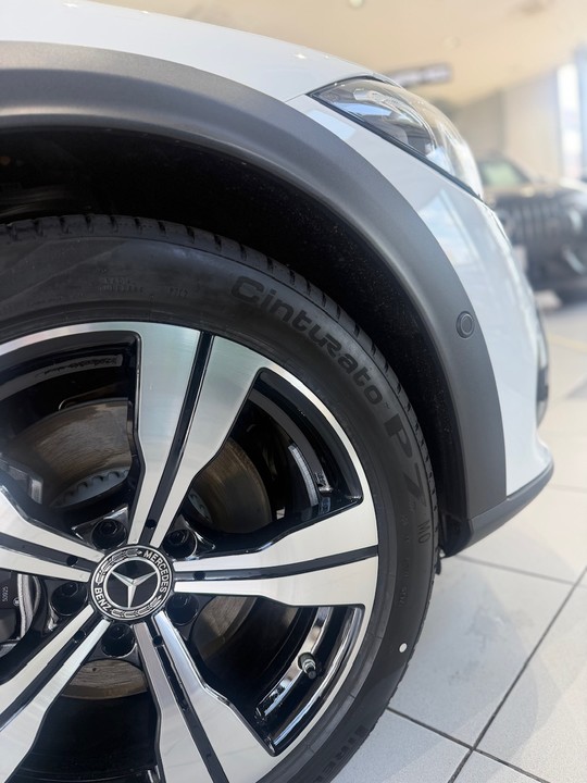 展示車のご案内💁🏼‍♀️＜C220d 4MATIC All-Terrain