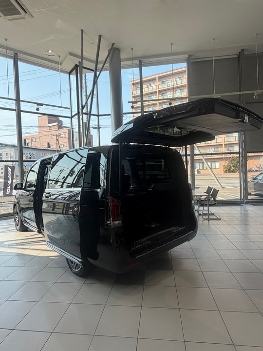 展示車のご案内💁🏼‍♀️＜V220d long