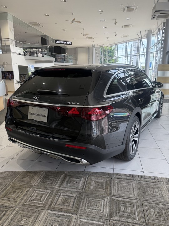 展示車のご案内💁🏼‍♀️<E220d 4MATIC All Terrain