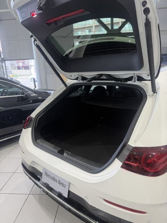 展示車のご案内💁🏼‍♀️<CLA 220 Shooting Brake