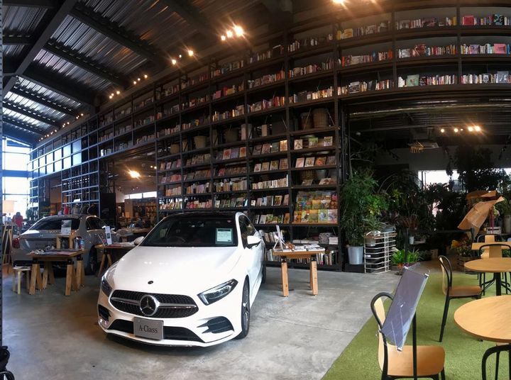 TSUTAYA×Mercedes